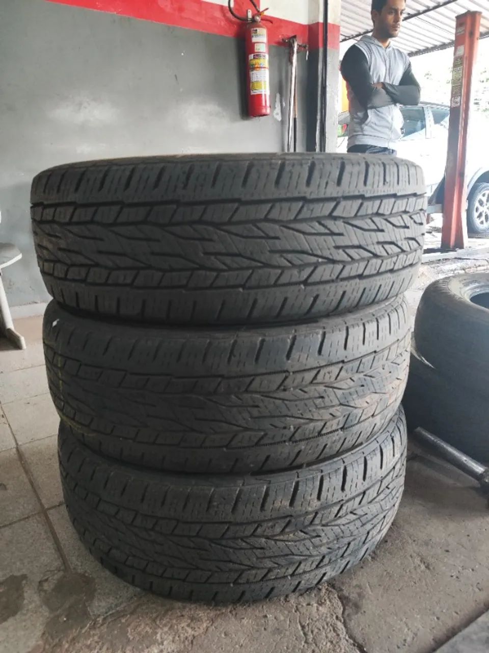 Pneus meia vida 215/60 R17 - Foto 2