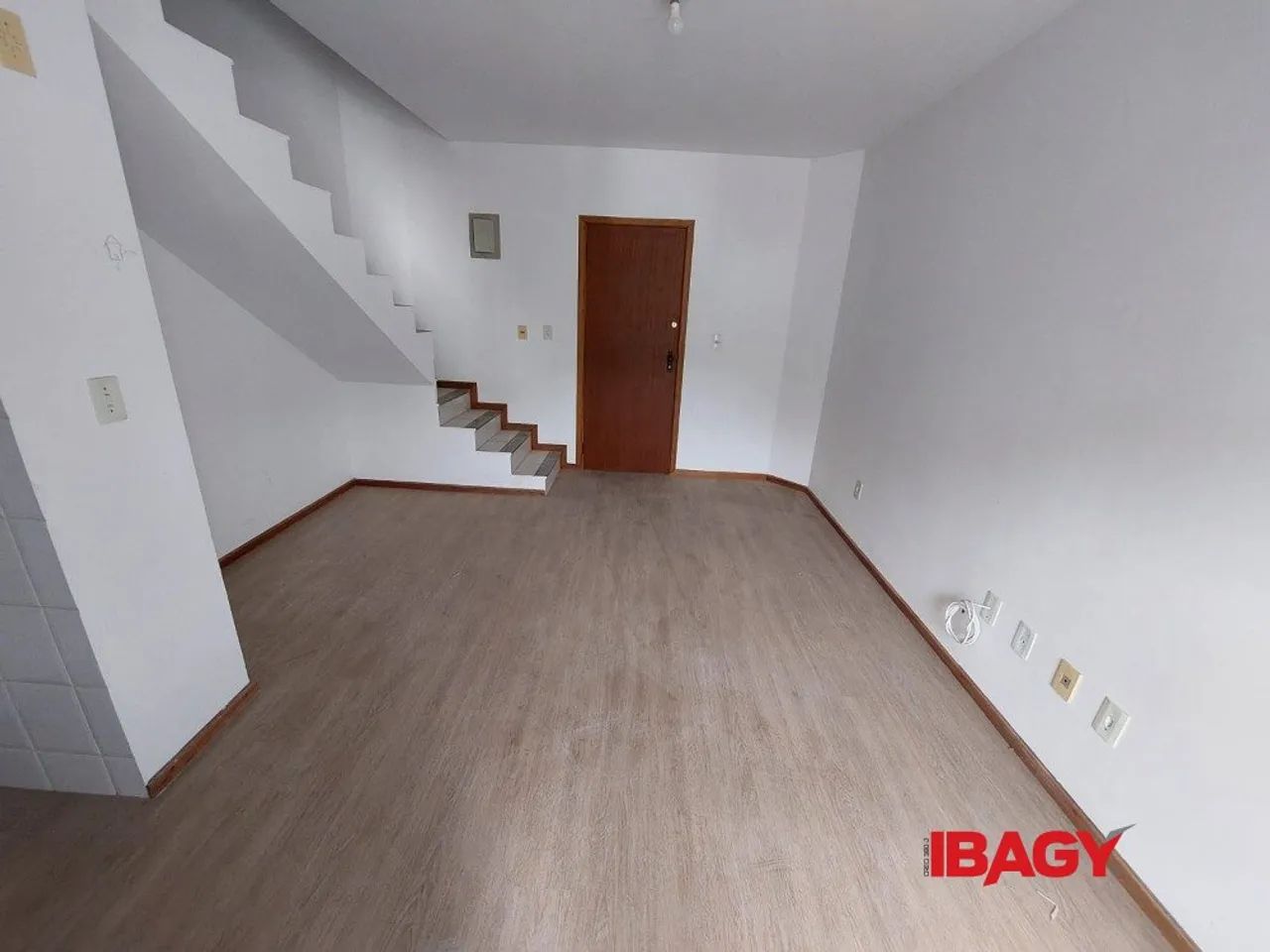 Excelente Apartamento 1 dormitório(s) em Carvoeira - Florianópolis - Foto 3