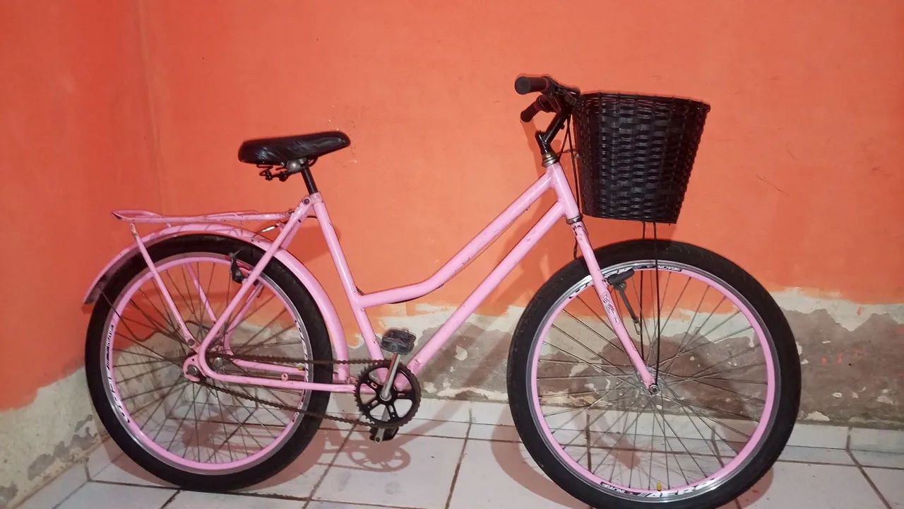 Bicicleta rosa aro 26 em ótimo estado 