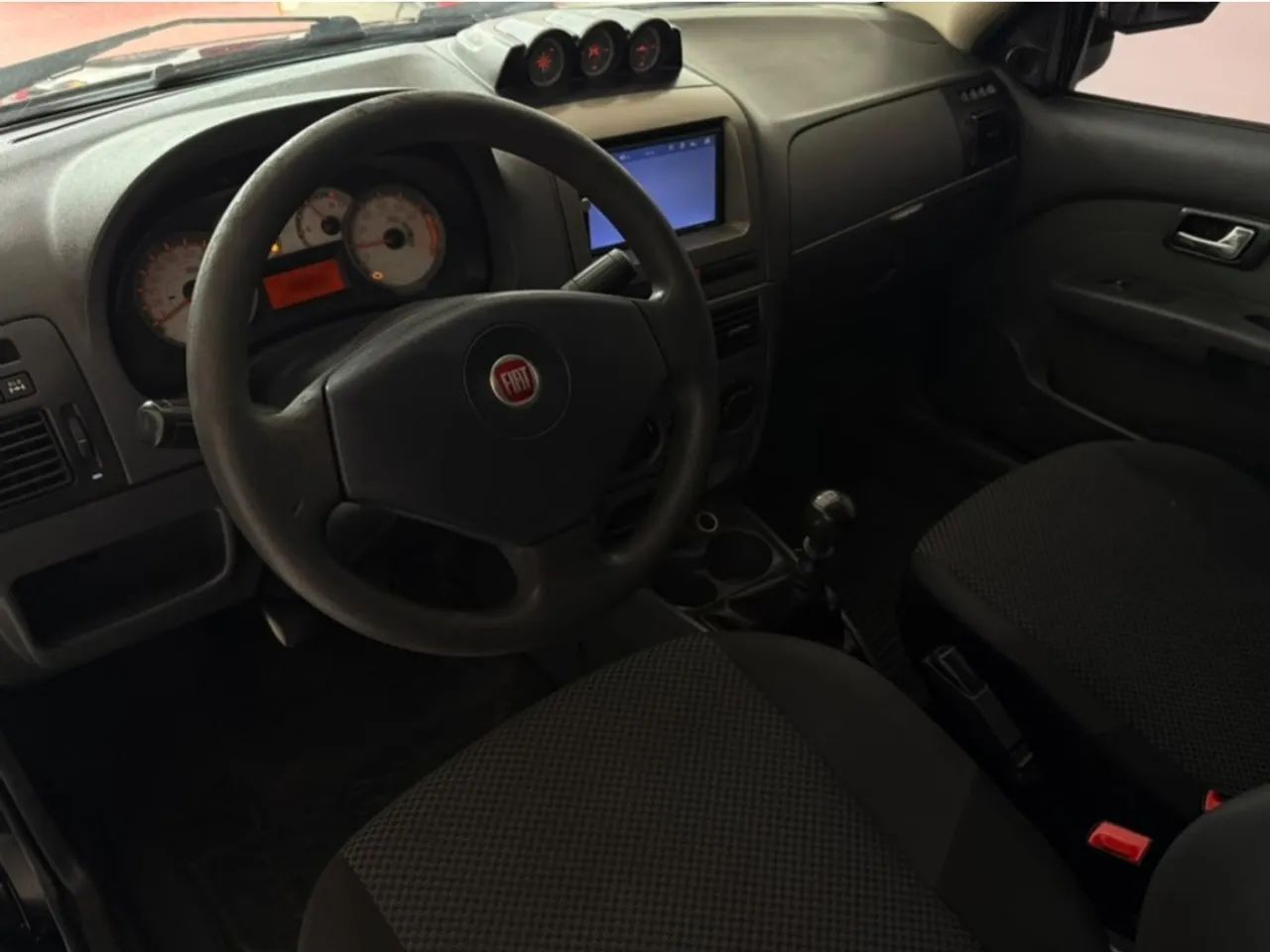 Fiat Strada Adv. Ext. 1.8 Locker Dual.flex CE 2011 - Foto 4