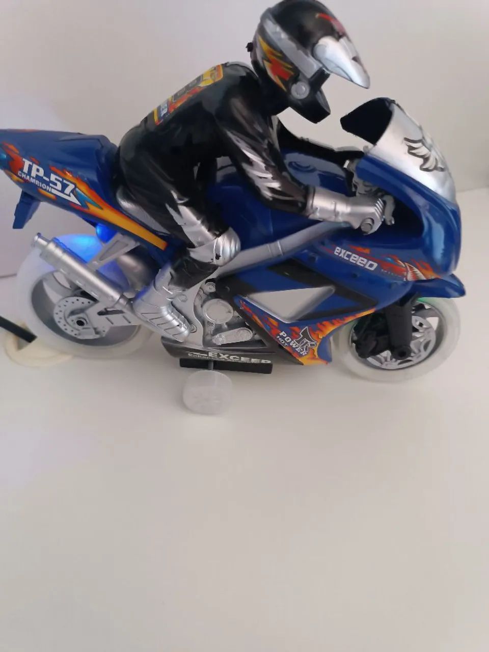 Moto de fricção com som e luzes (funcionando) - Foto 3
