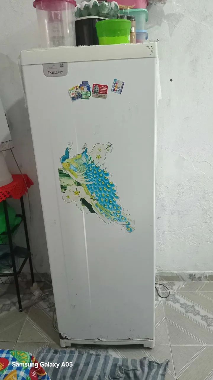 Geladeira Esmaltec