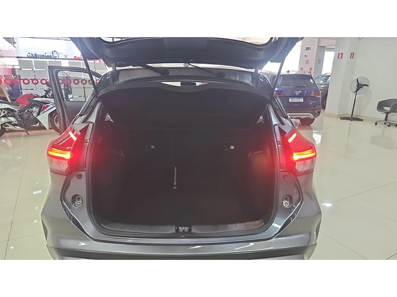Nissan Kicks Sense 1.6 16V Flex Aut., foto 16 de 18
