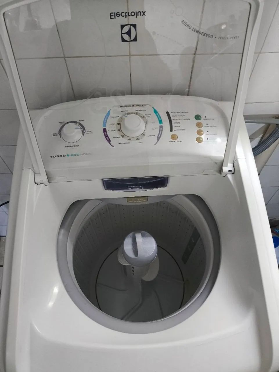 MÁQUINA DE LAVAR ELETROLUX 