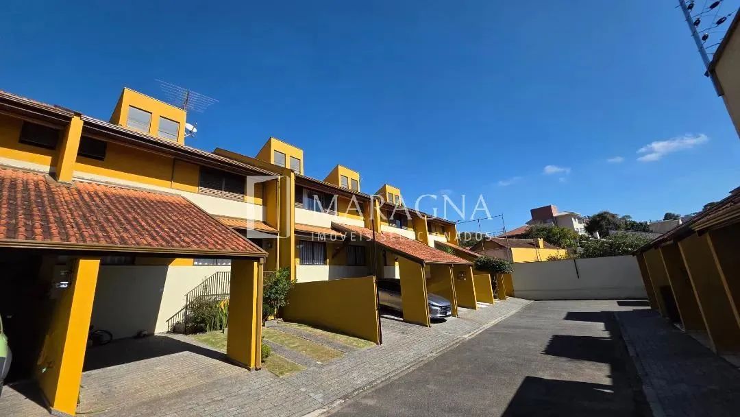 Sobrado em condomínio Pilarzinho 122m² privativos 3quartos 2vagas - Quintal