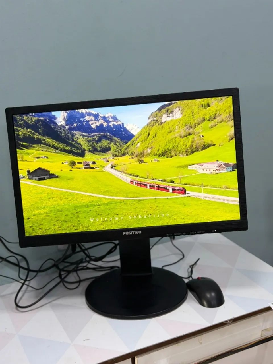 Monitor Positivo 22 Polegadas HDMI com Ajuste de Altura e Rotação - Sem Defeitos  - Foto 4