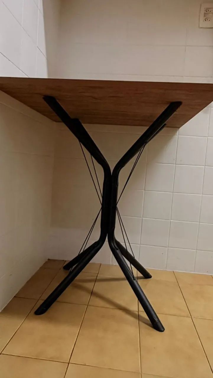 Mesa MDF resistente 90x90 tampão  - Foto 3