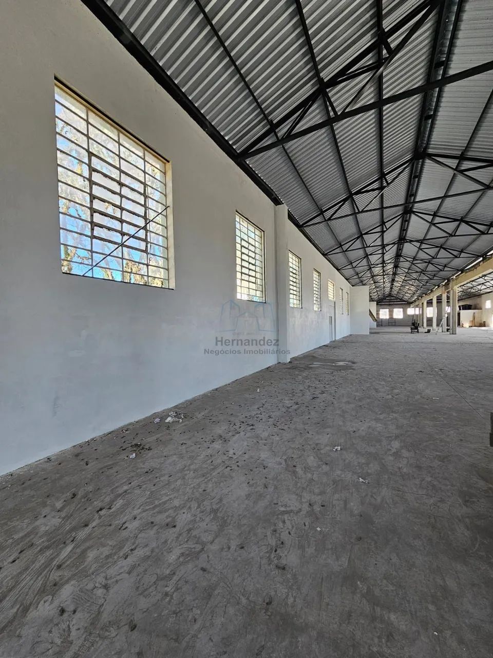 PRÉDIO COMERCIAL DE GRANDE PORTE  AMPLO, VERSÁTIL E EM REFORMA - Foto 4