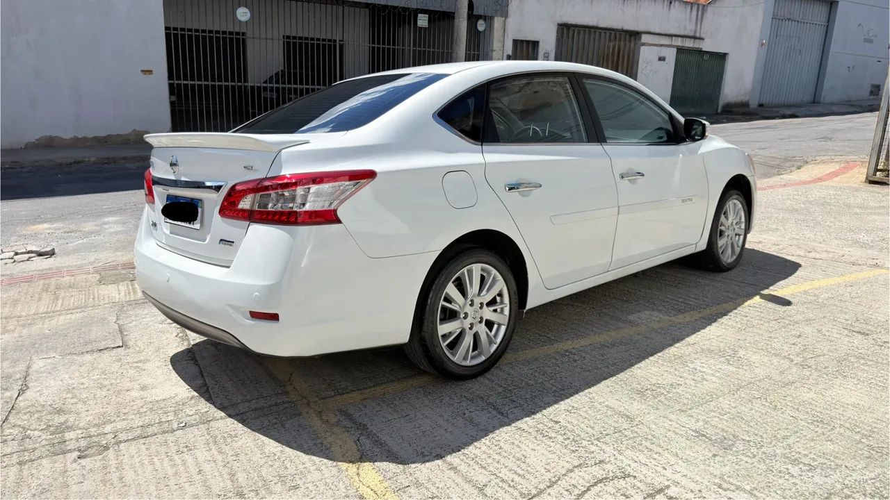 Nissan Sentra 2.0/ 2.0 FLEX FUEL 16V AUT. 2015