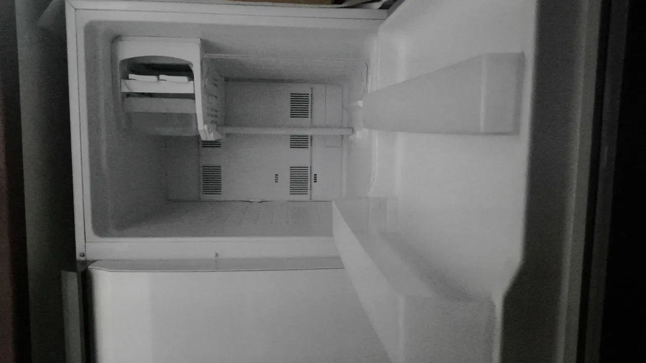 Vendo Geladeira. - Foto 2