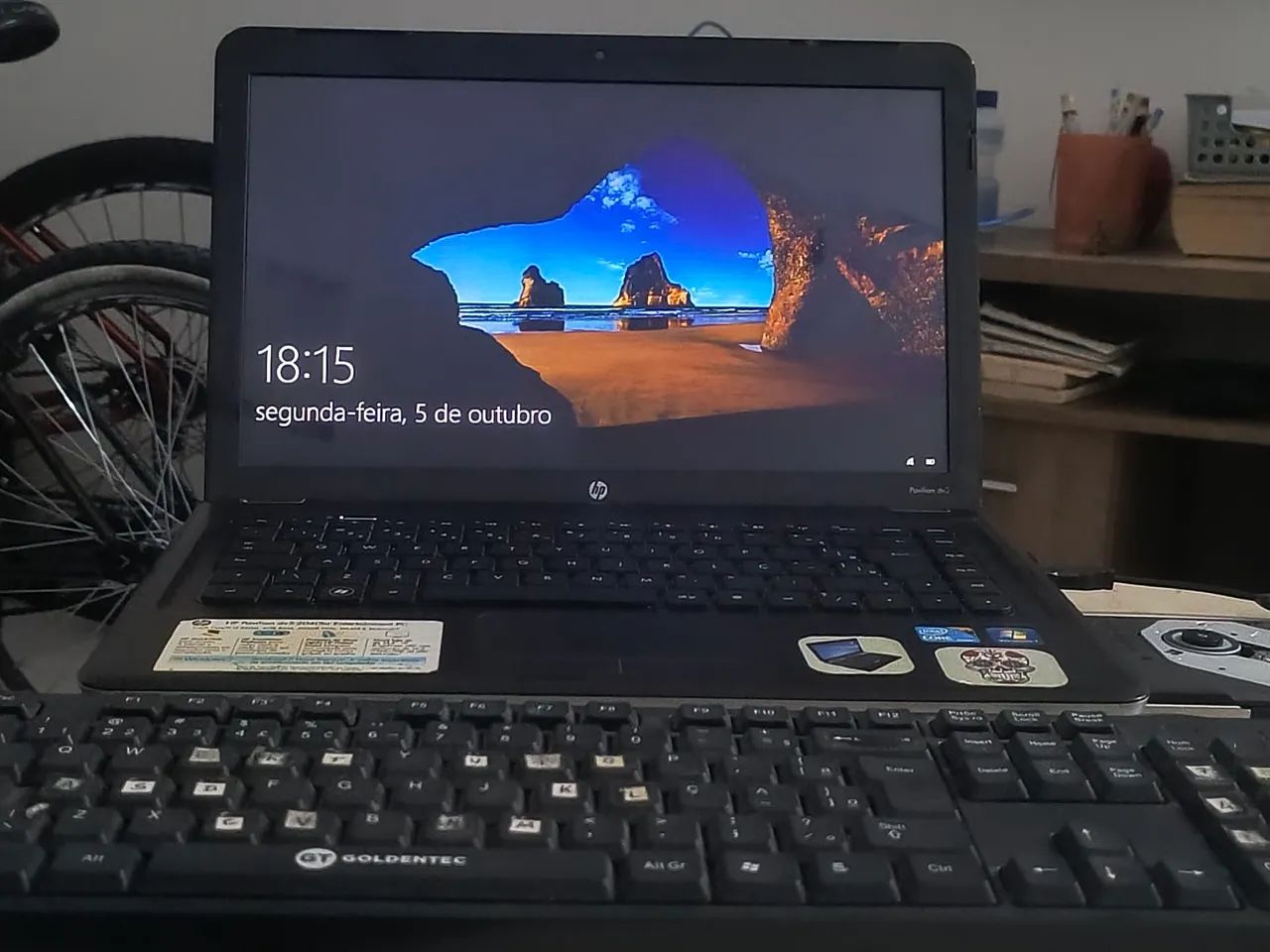 Notebook HP pavilion funcionando de 298 GB com placa de vídeo 64 e 4 de ram