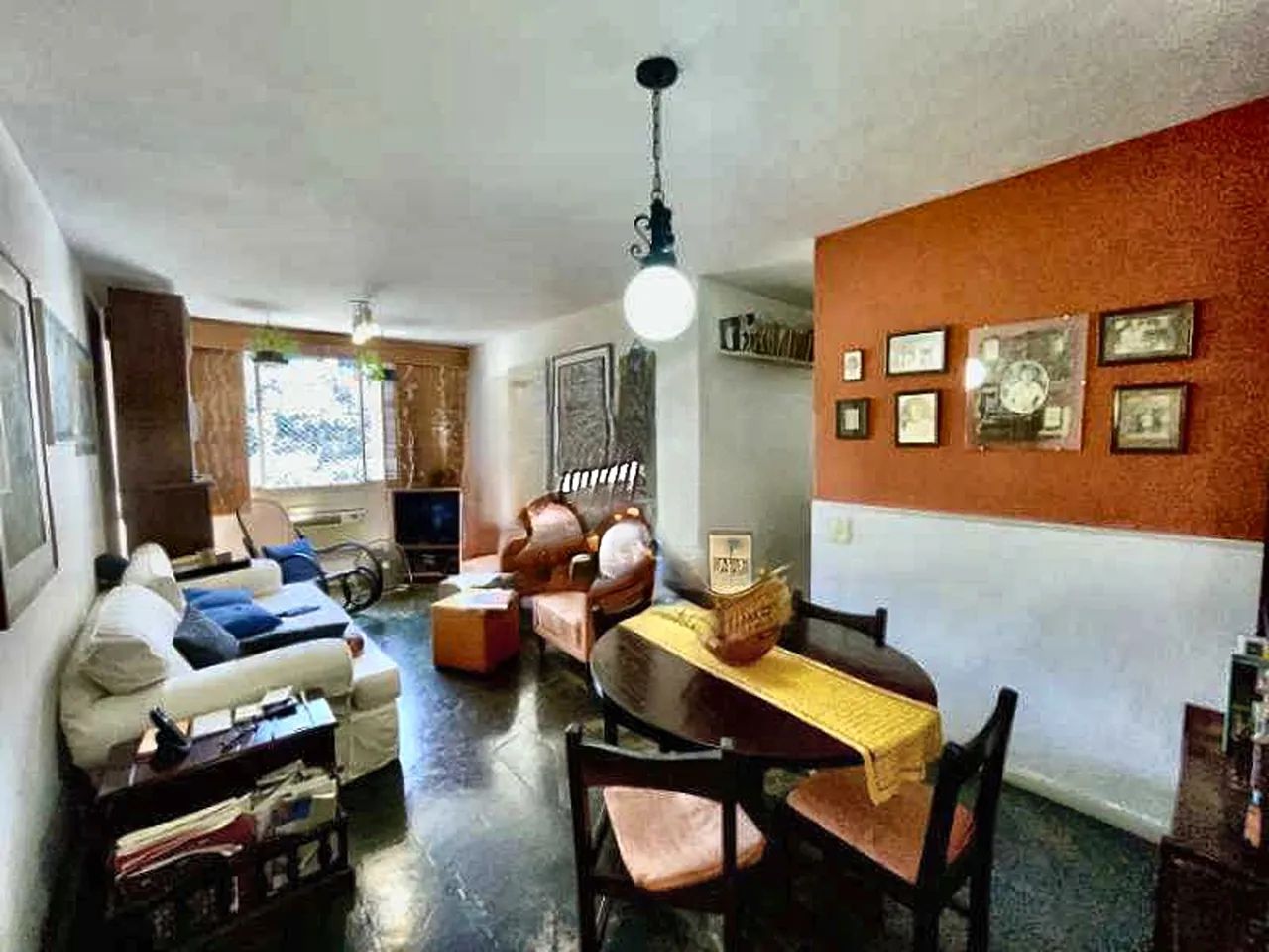 Apartamento - / Residencial / Laranjeiras