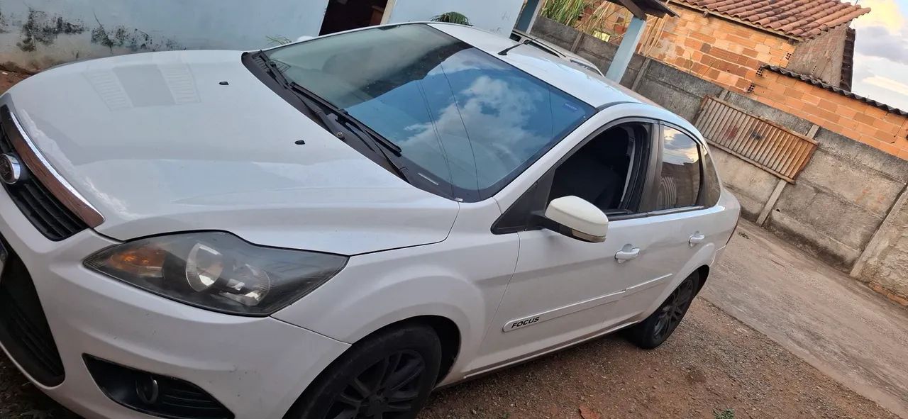 Ford Focus Focus Sedan 1.6/1.6 Flex 8V/16V 4p Mec. 2013