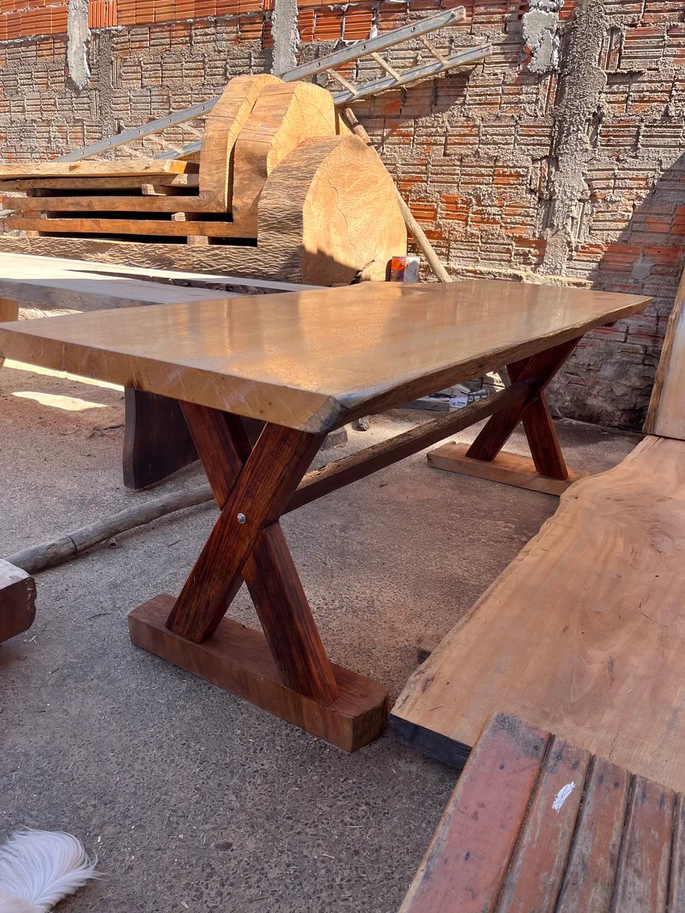 Mesa de madeira maciça  - Foto 4