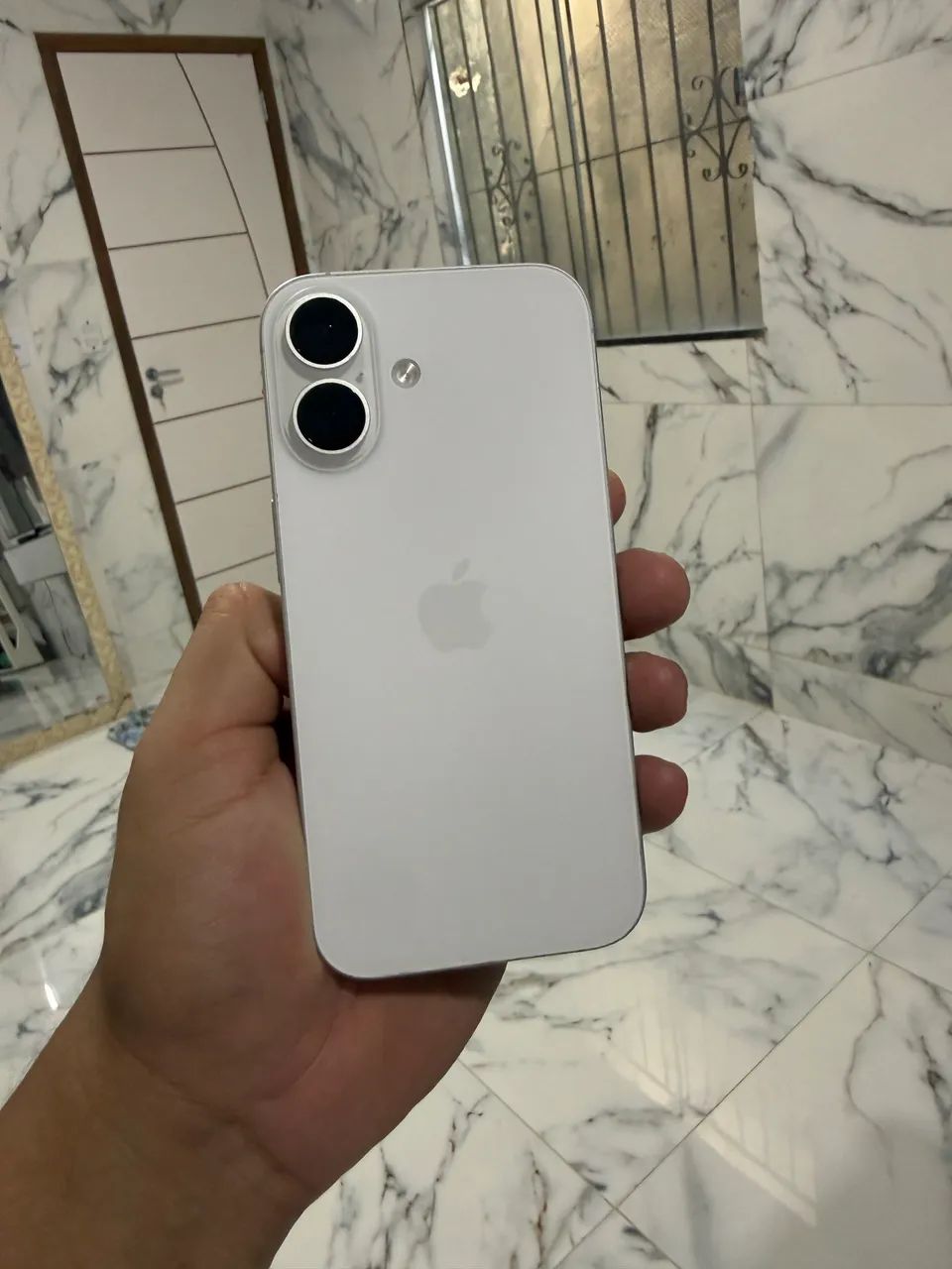 iphone 16 128gb branco  - Foto 5