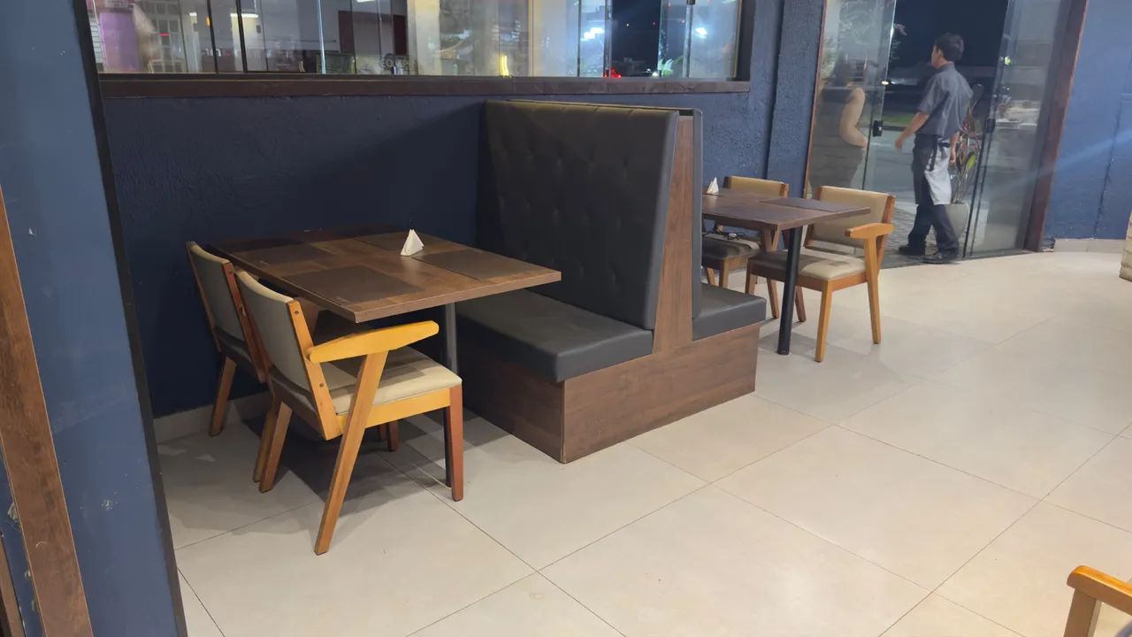 Poltrona booth em couro 4 e 6 lugares  - Foto 4