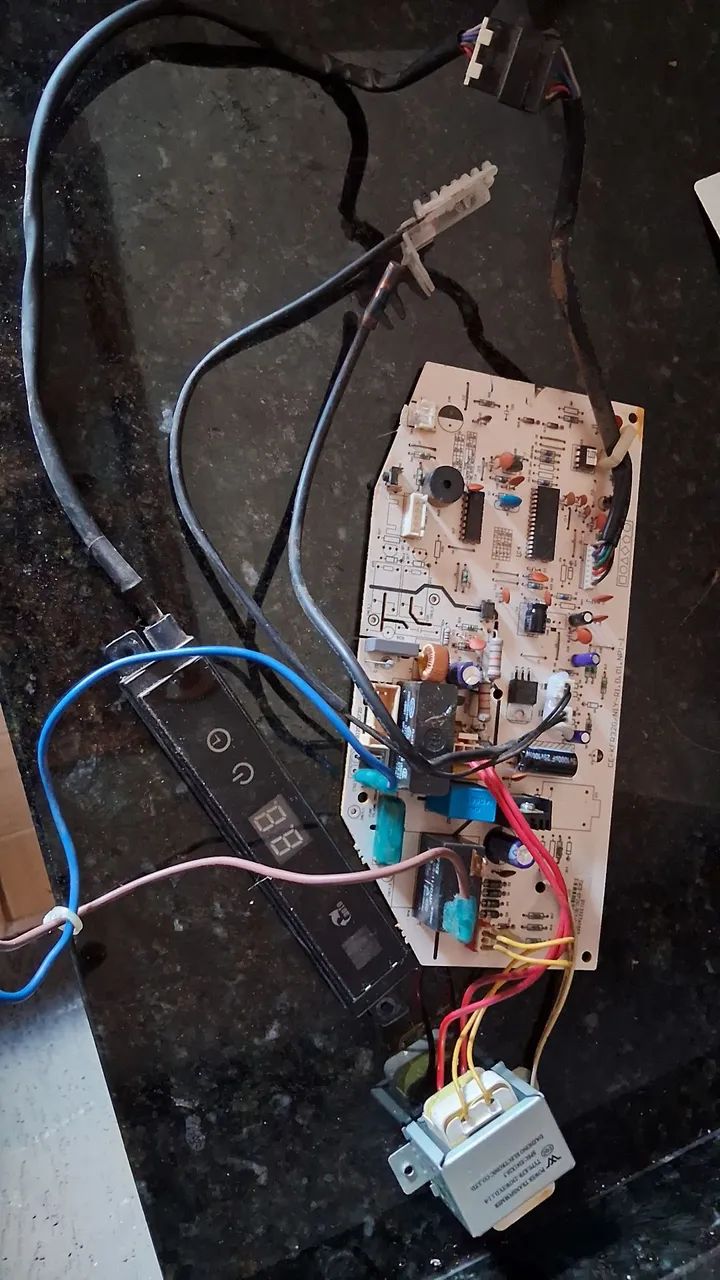 Placa evaporadora Midea modelo KFR32G/N1Y usada