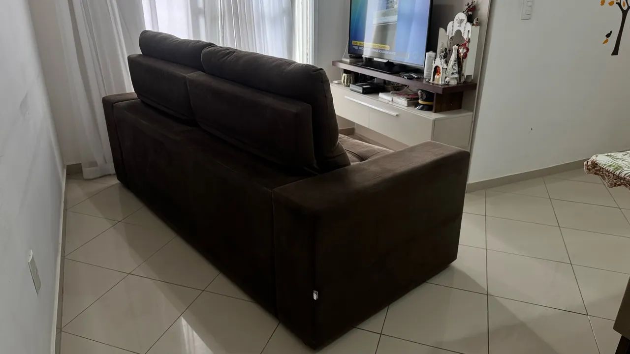 Sofá Confortável Retrátil e Reclinável / Marrom / Ótimo Estado - Foto 4