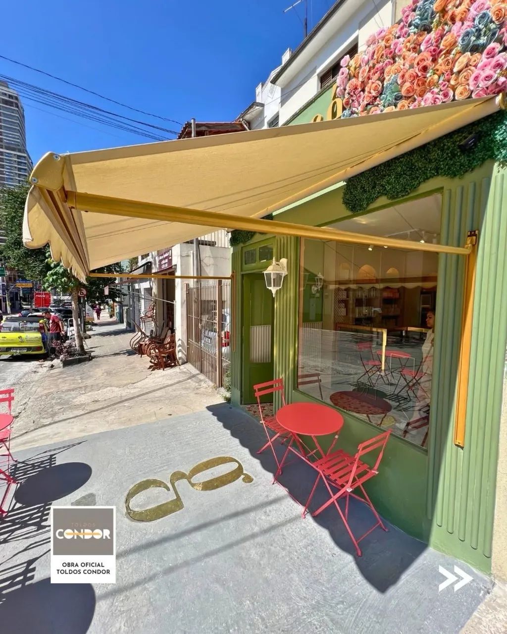 Toldo retrátil com braços  - Foto 2