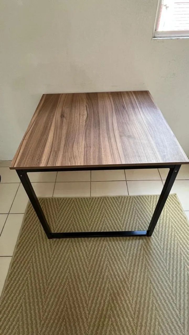 Mesa de jantar industrial 80x80 cm