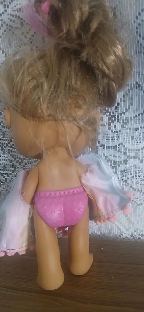 Uma boneca - Foto 2