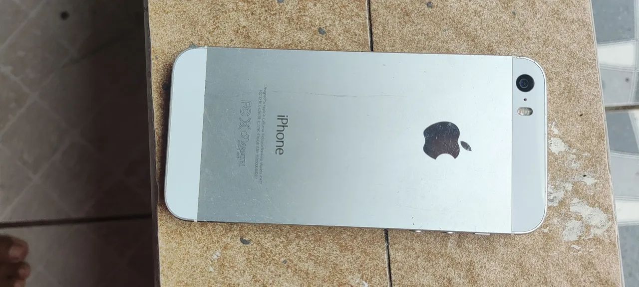 Vendo cel p/ retirada de peças