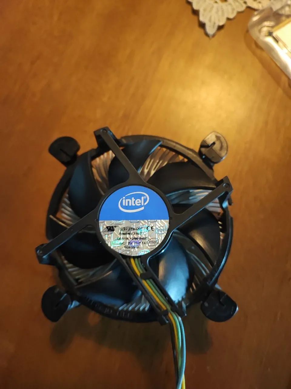 Processador Intel core i3 com cooler box preço pode ser negociado  - Foto 3