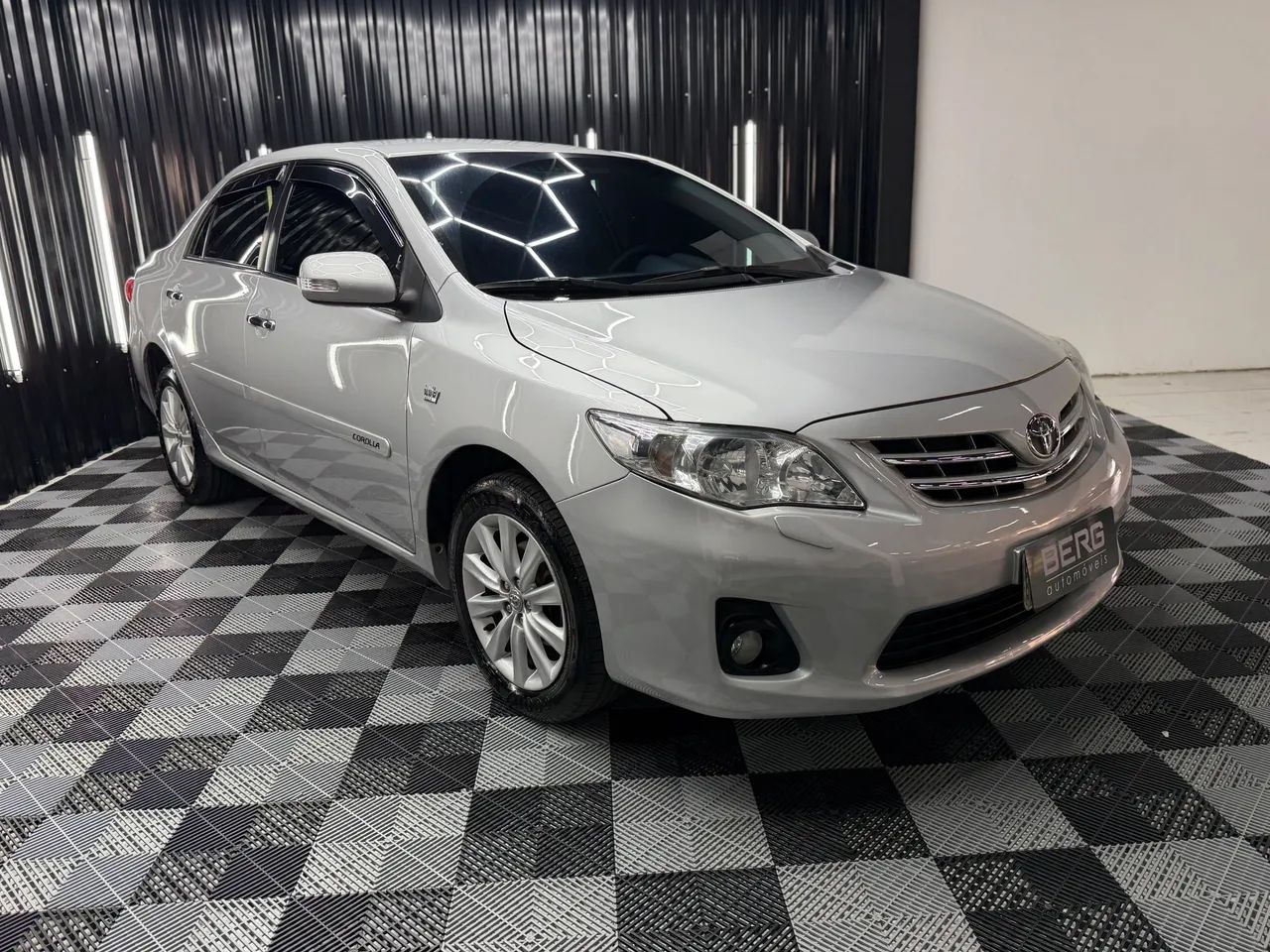 Toyota Corolla Altis 2.0 Flex 16V Aut. 2014