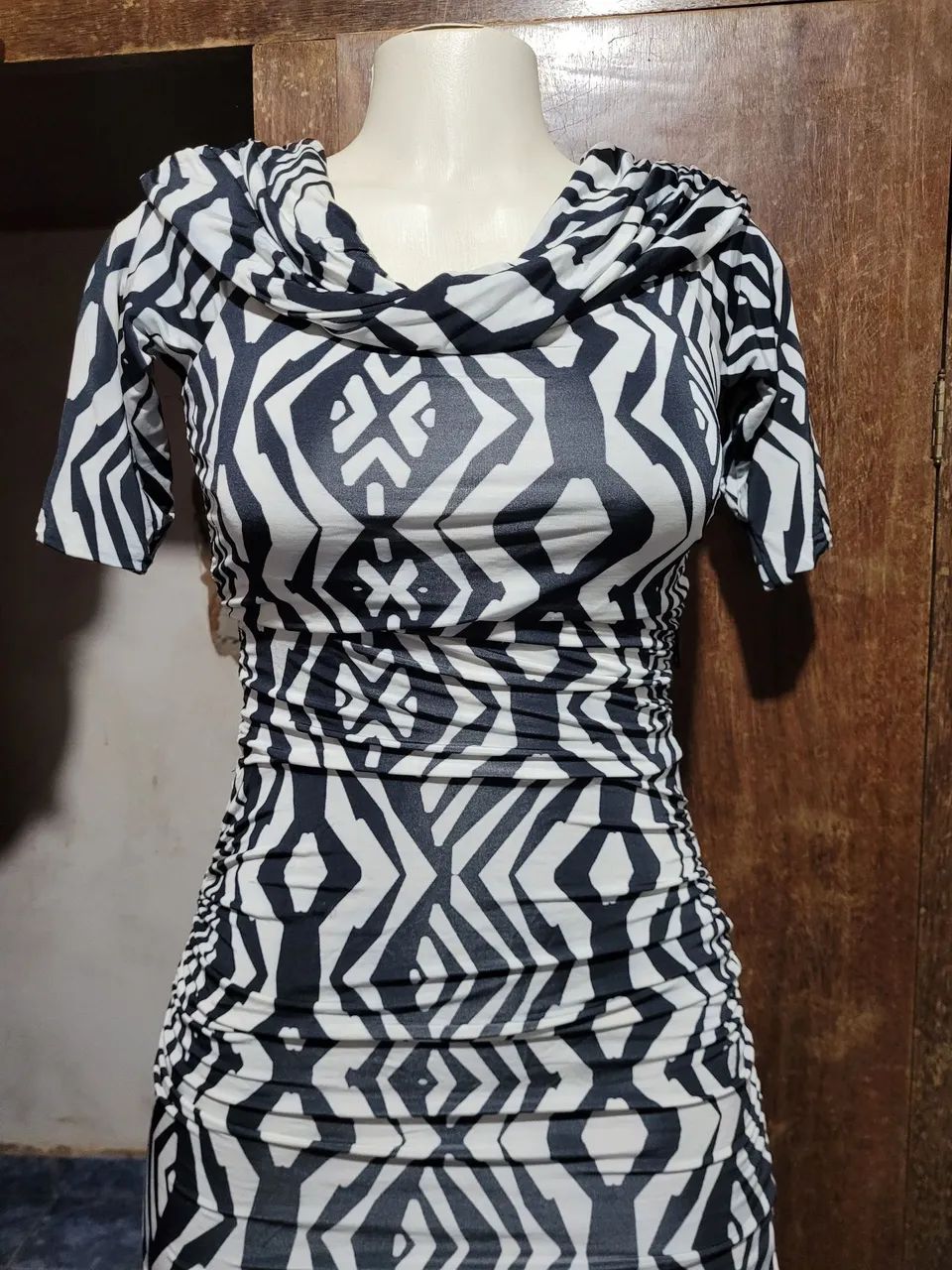 Vestido  Shoulder Tamanho P - Foto 3