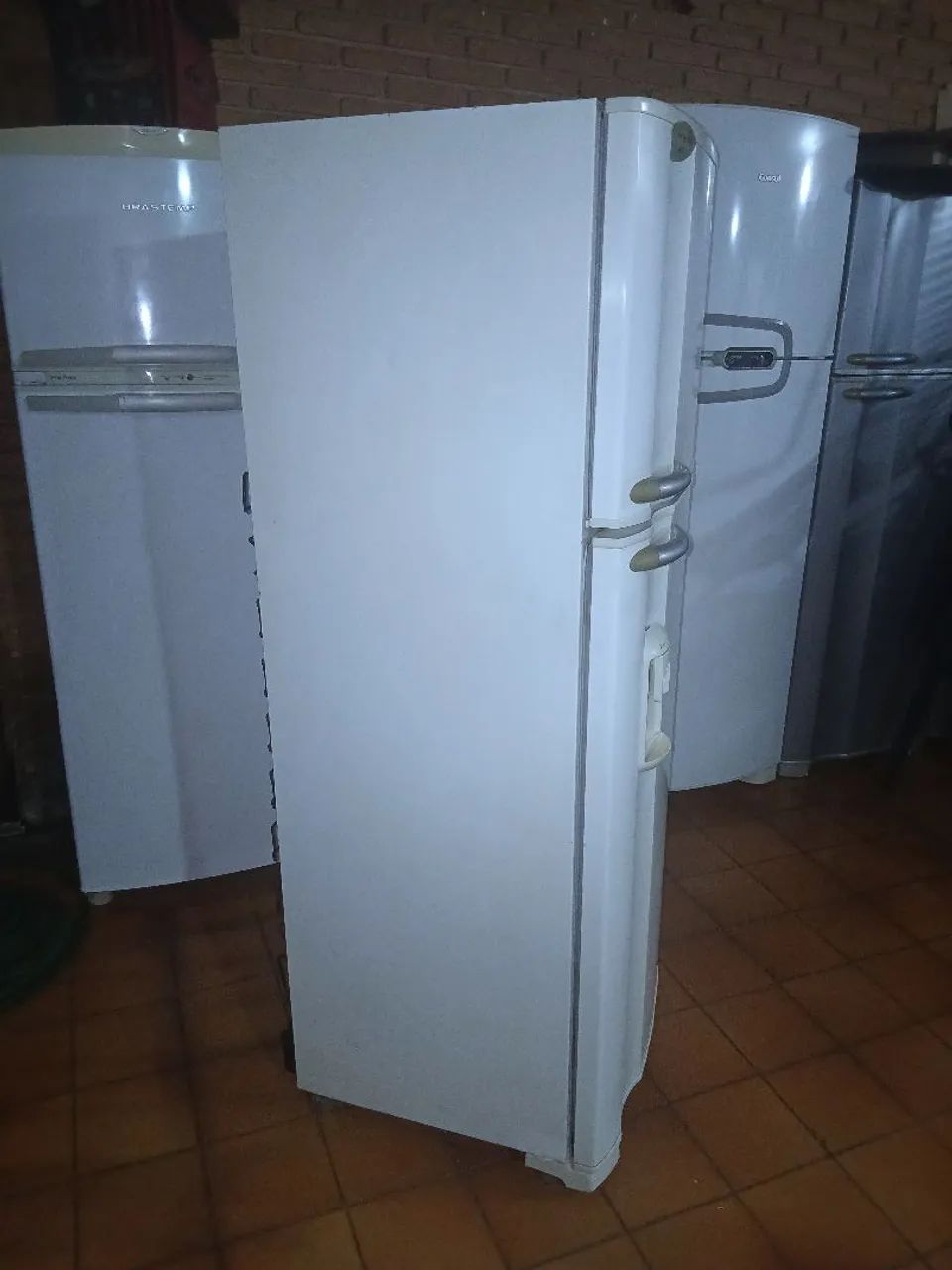 Geladeira Eletrolux Frost Free 285lts 110V.  - Foto 4