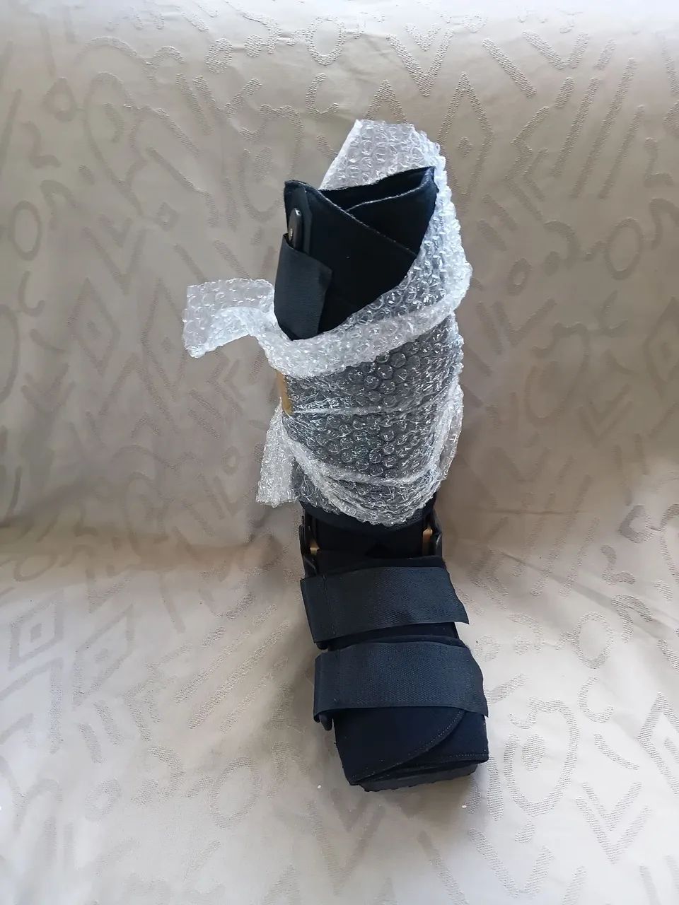 Bota ortopédica cano médio nova  - Foto 4