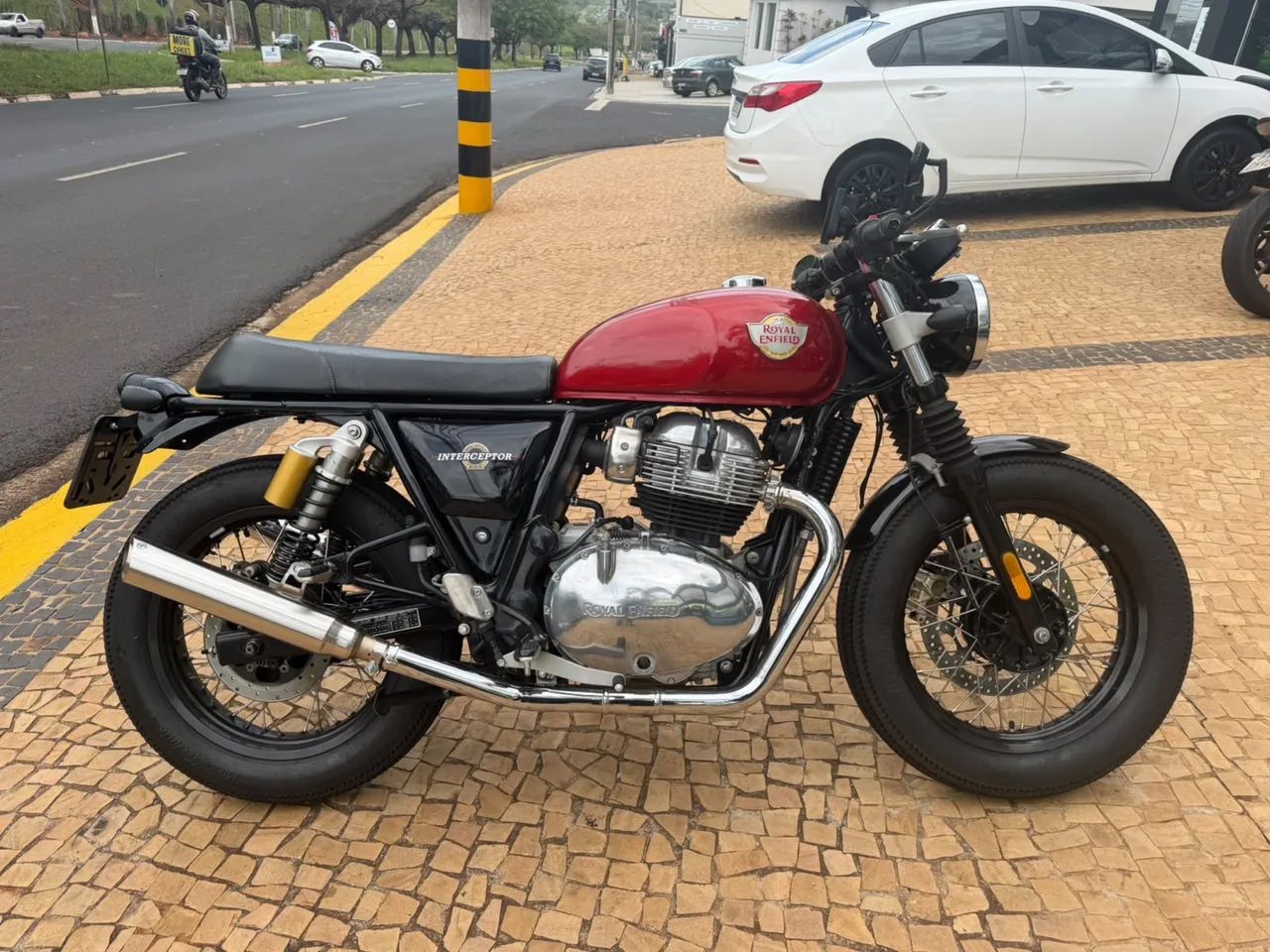 INTERCEPTOR 650 ABS 2023 - Foto 2