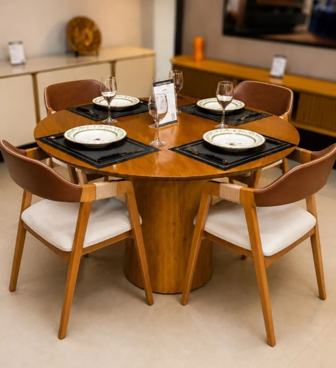 Mesa 4 cadeiras 