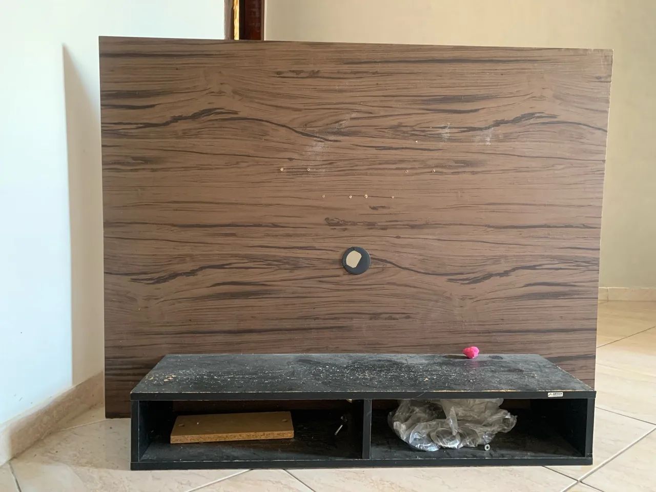 Rack de parede pra tv de até 40 polegadas  - Foto 2