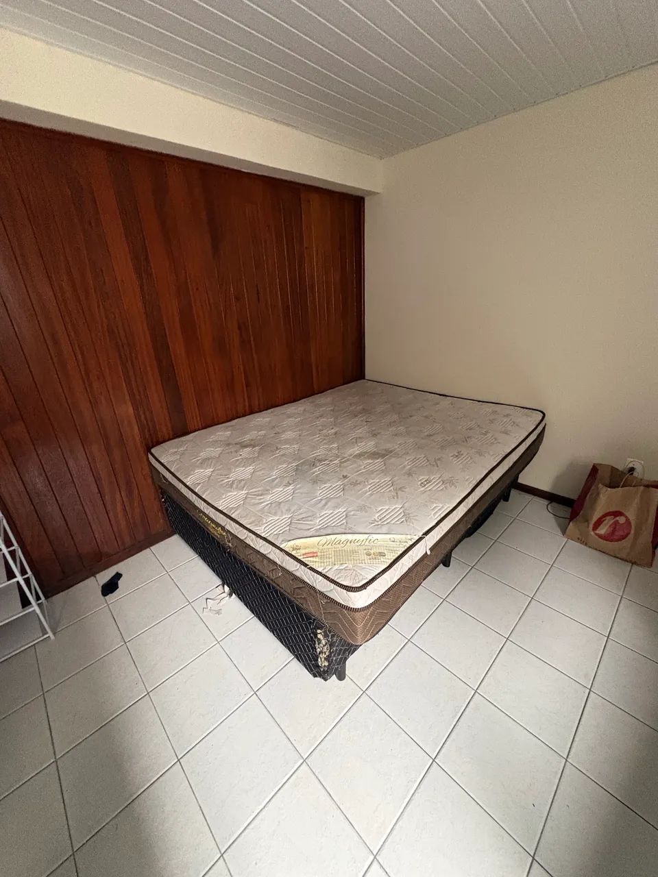 Cama box queen 