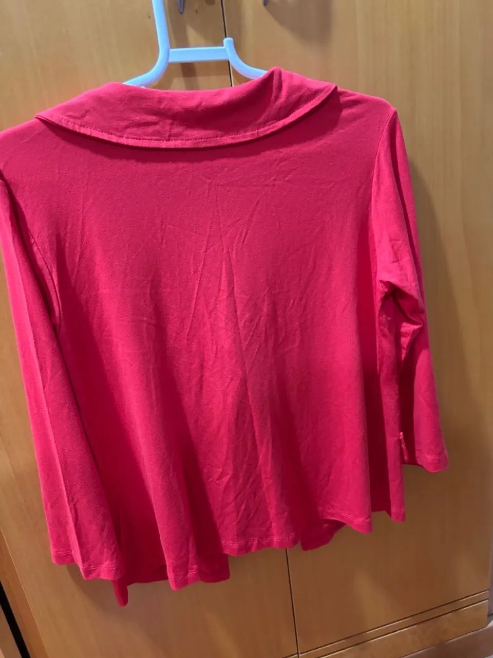 Casaquinho vermelho de malha  - Foto 4