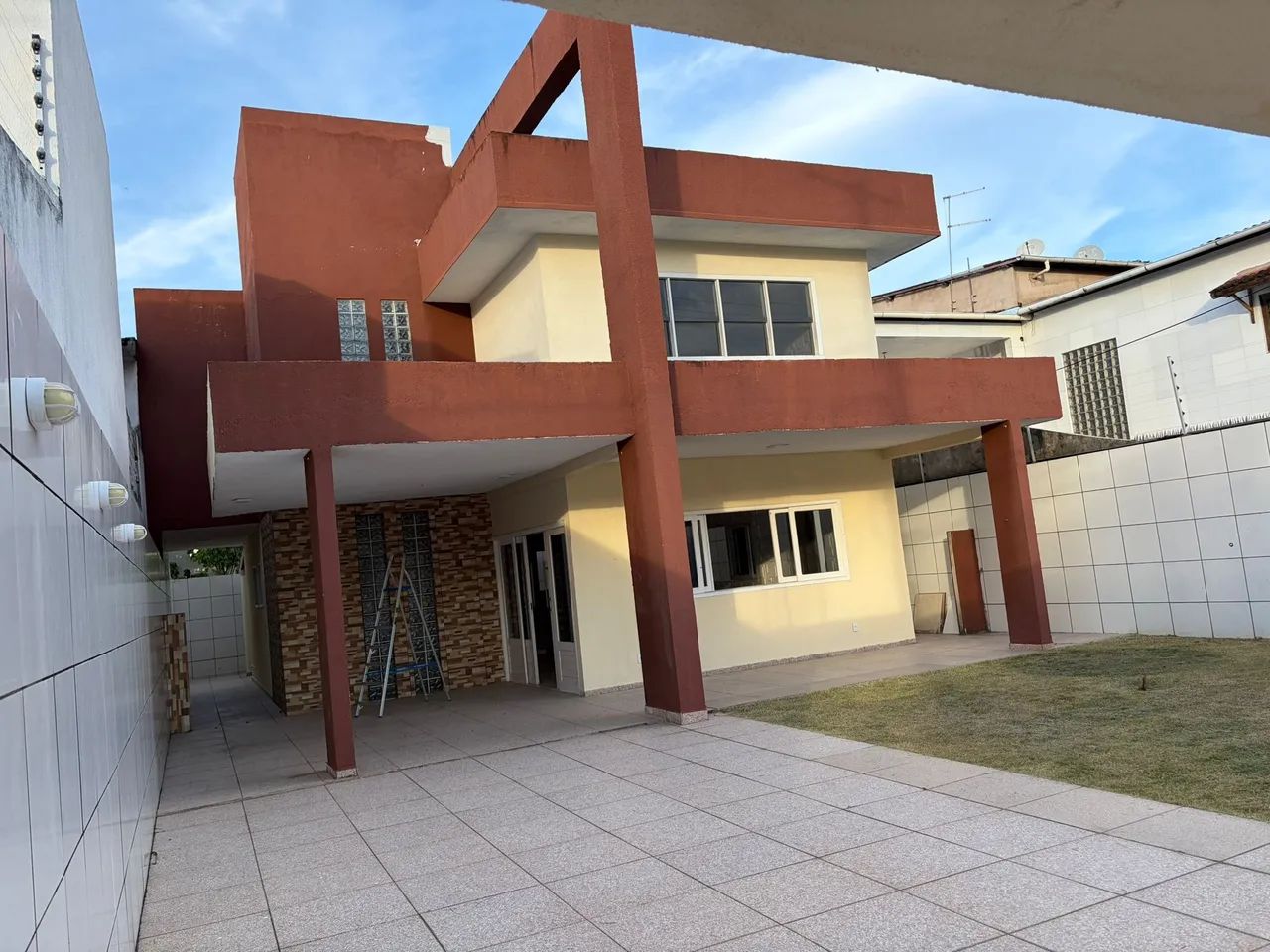 ALUGO CASA DE ALTO PADRÃO 