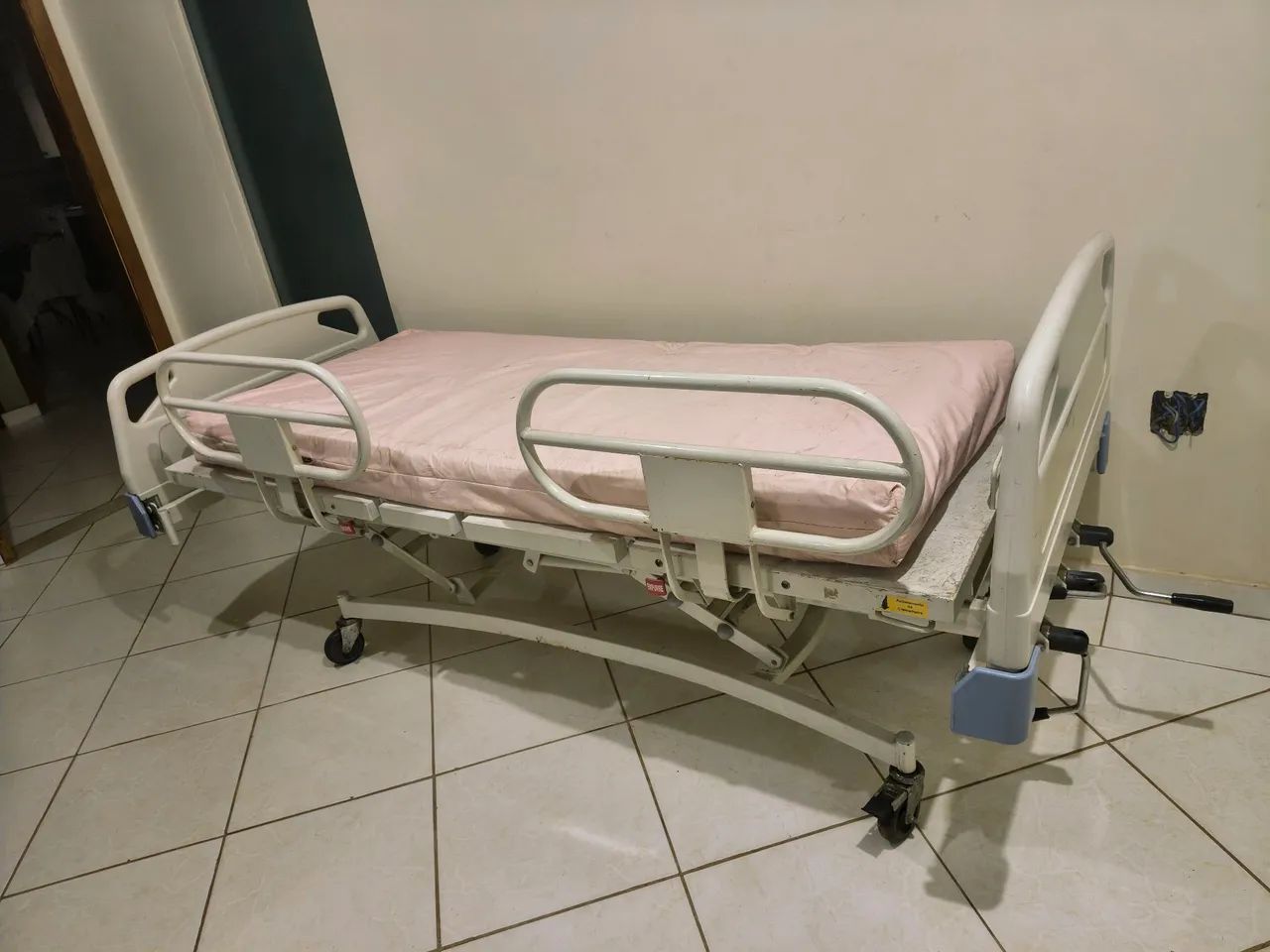 Cama hospitalar  - Foto 3