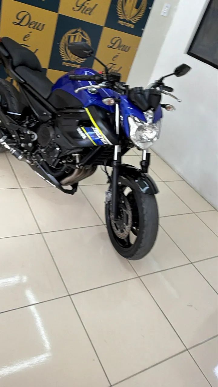 XJ6 2018 - Foto 2