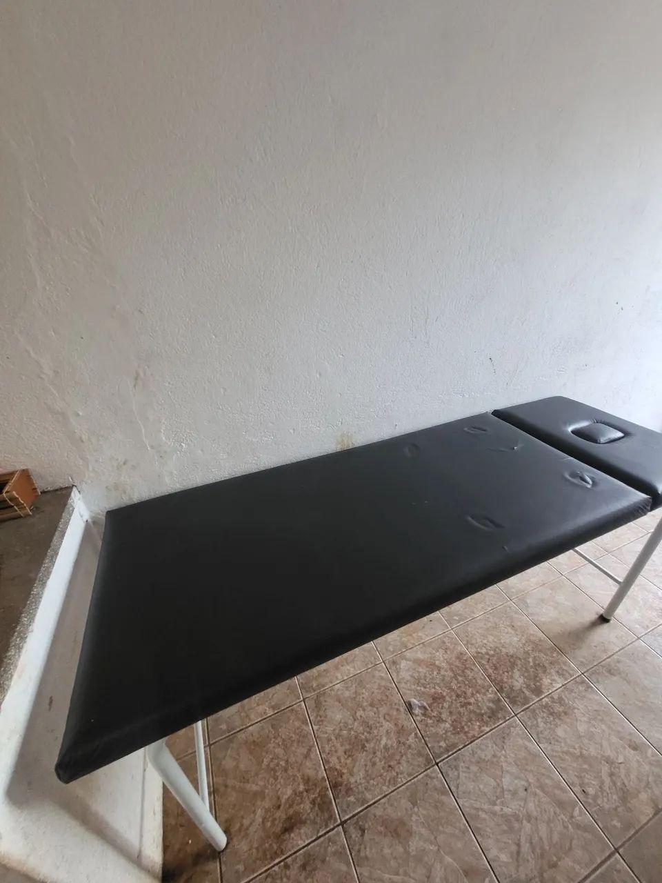 Maca tubular com cabeceira regulável preta