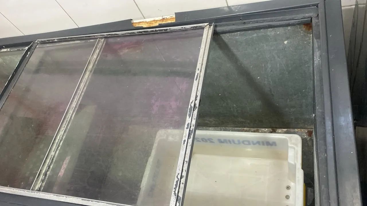 Freezer Horizontal porta expositora 220V - Foto 4