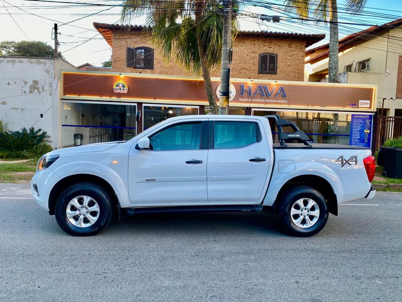 Nissan Frontier S CD 4X4 2.3 TB Diesel Mec. 2022 - Foto 8