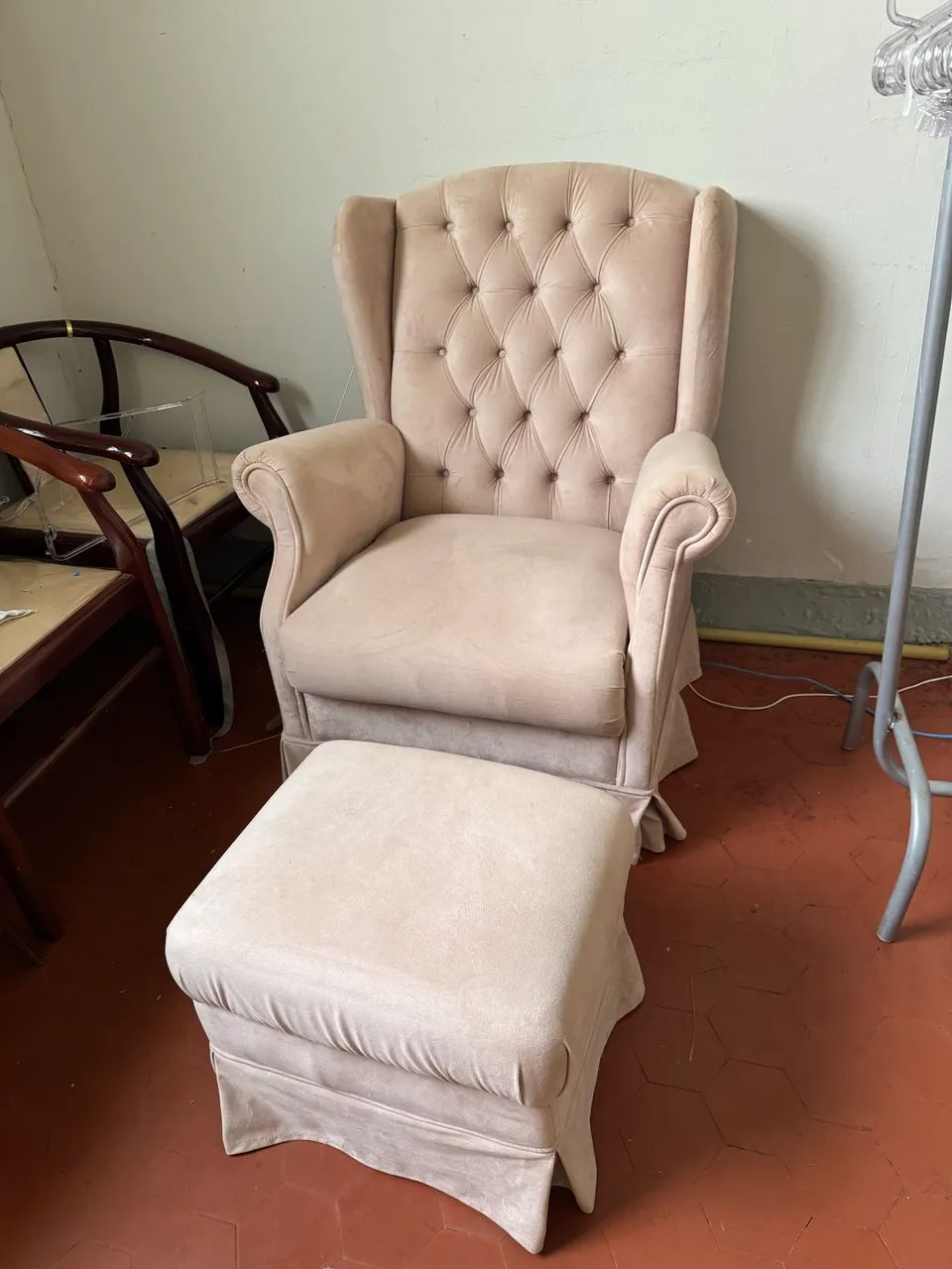 Poltrona com descanso de perna