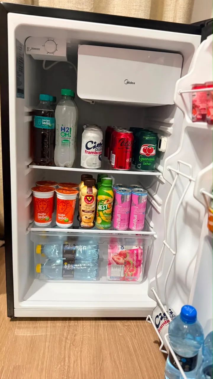 Frigobar MIDEA BLACK EDITION - Foto 4