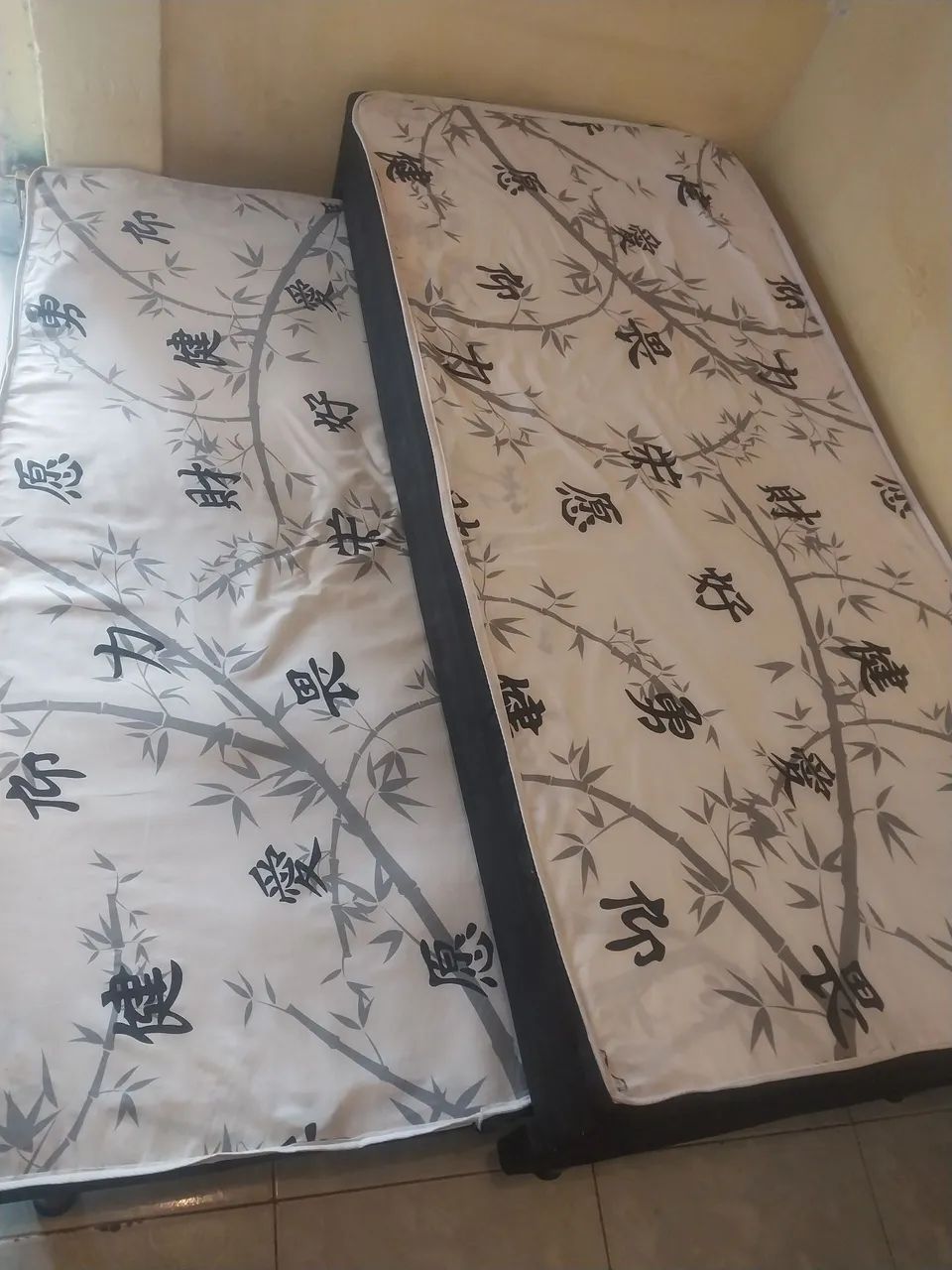 Cama com auxiliar 
