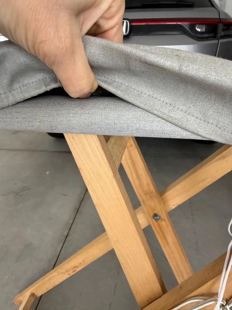 Tábua de passar roupa larga, robusta e extremamente firme, de excelente qualidade. - Foto 2