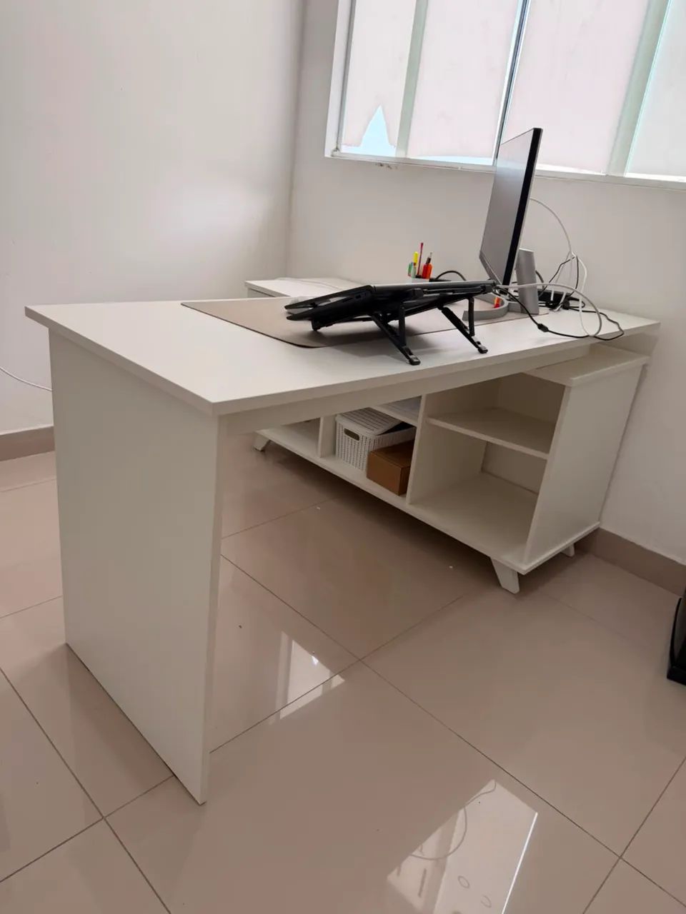 Vendo móveis de escritório barbada