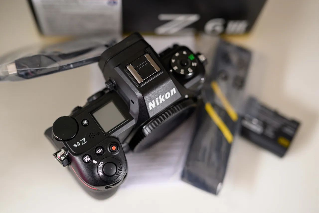 Nikon Z6iii本体+おまけ Nikon Z6III completa NOVA - Câmeras e Filmadoras - Vila São Jorge