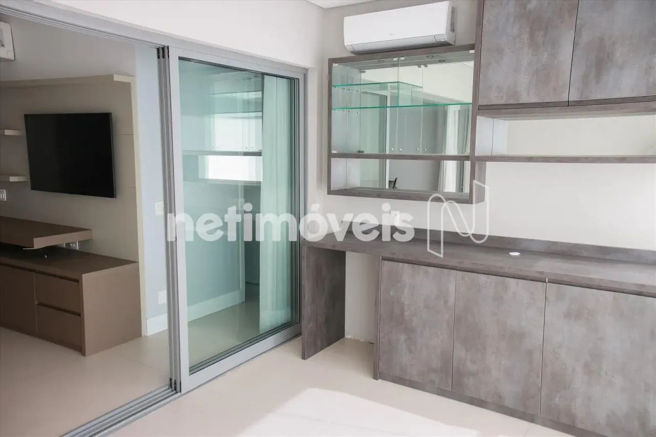m2Aluga se Apartamento em Moema com 2 quartos com 85m2