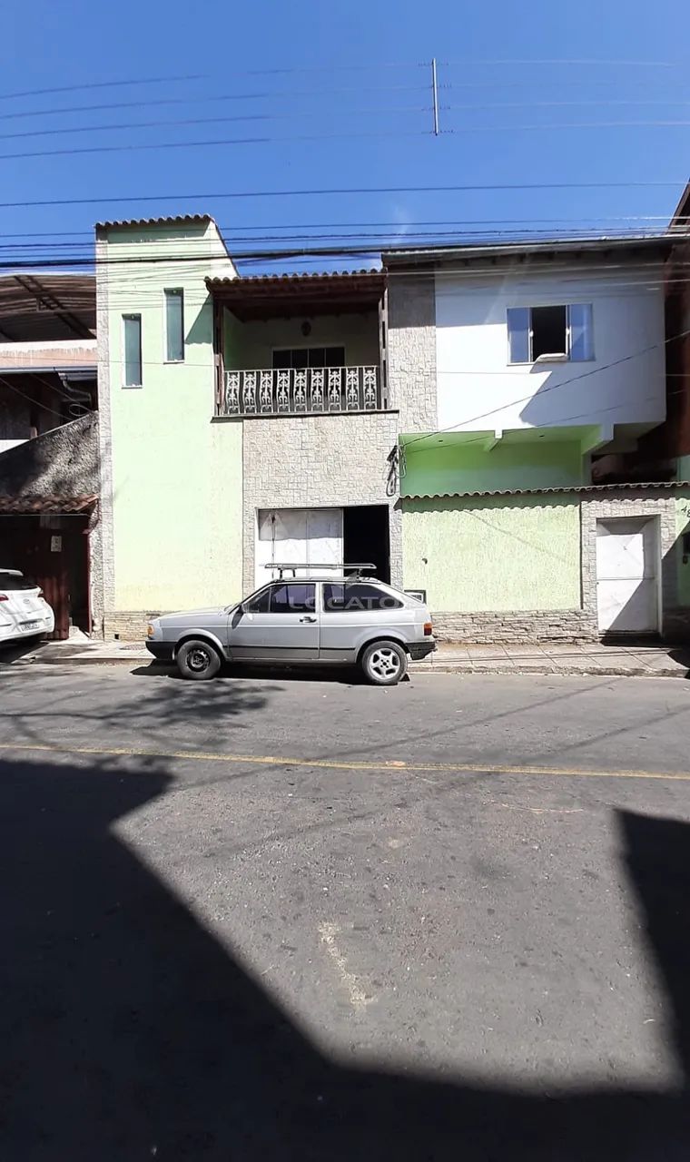 Casa com 5 quartos no Bairro Santo Antônio